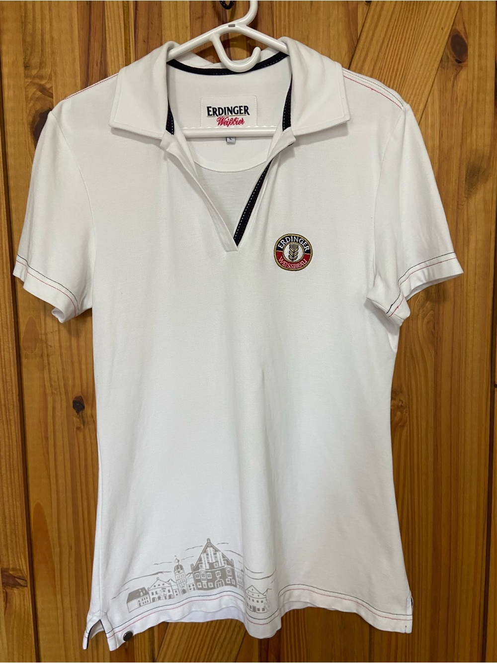 Women’s White Short-Sleeve Polo Tee with bottom design size large 💯 cotton